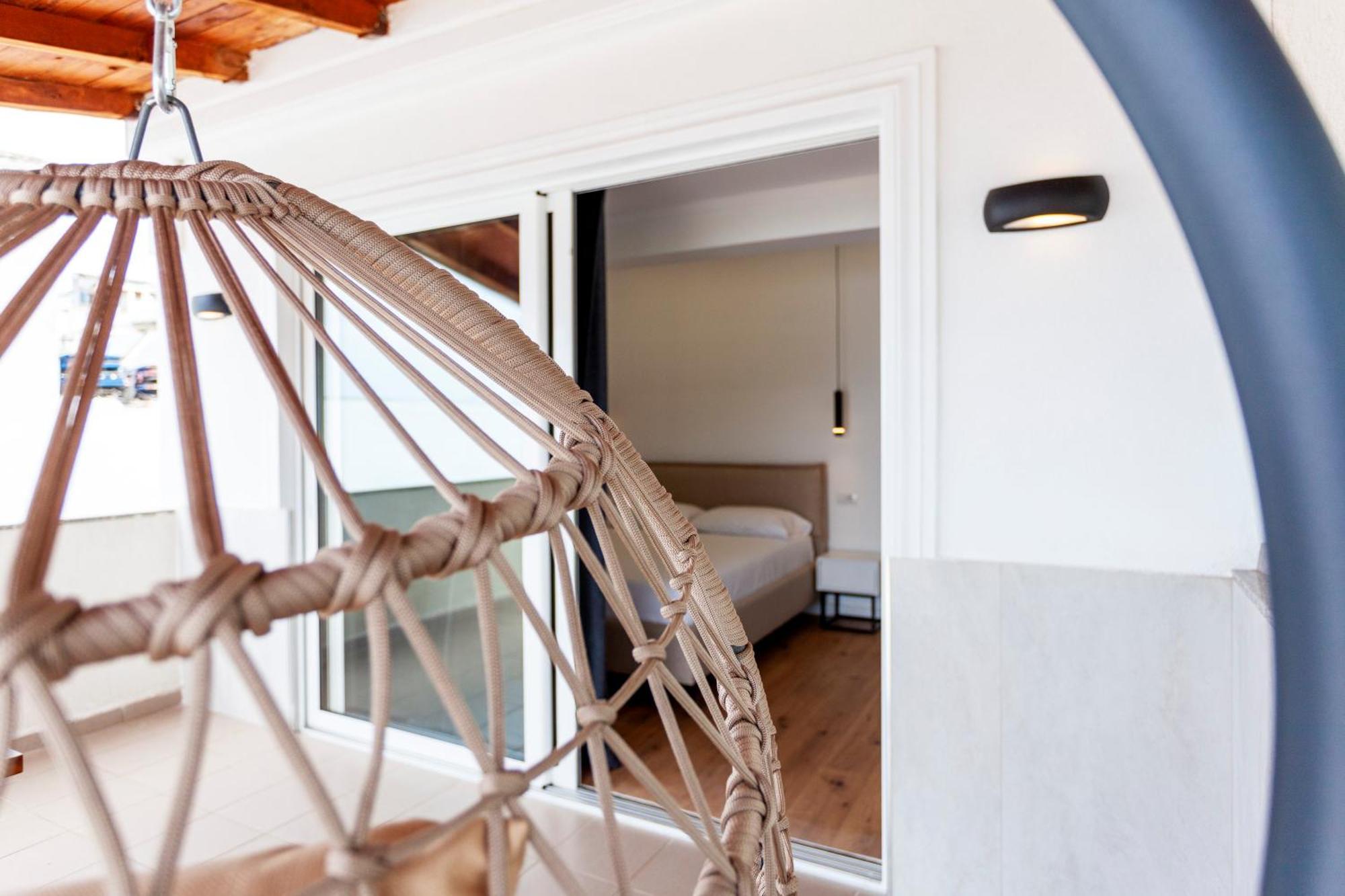 Ionio Rooms Himare Exterior photo